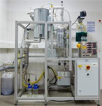 high pressure flow tube reactor