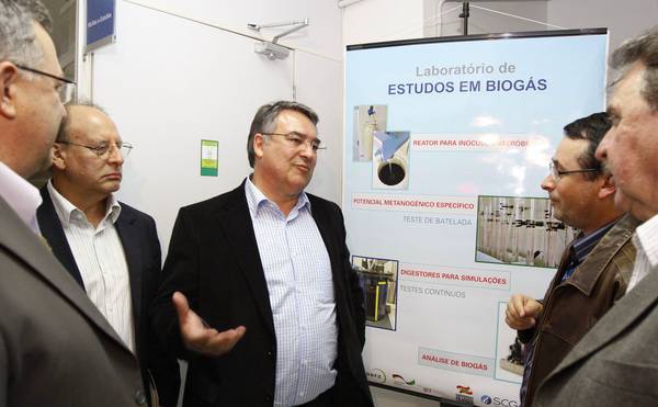 Einweihung des neuen Embrapa-Biogaslabors